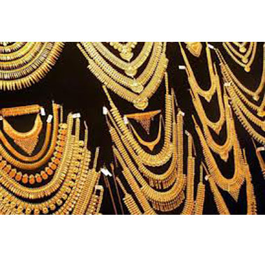 Finance minister Arun Jaitley plans 2-5% cut in gold import duty in Budget
